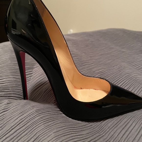 Christian Louboutin So Kate Heels